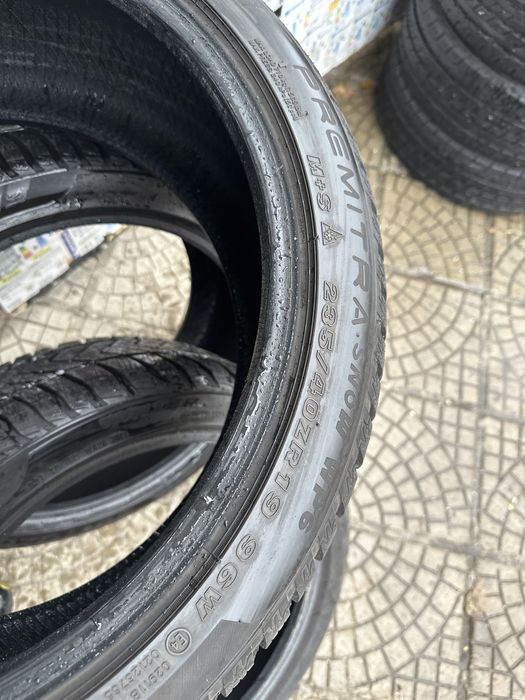 2x2 зимни гуми 235/40/19 96W Pirelli и Maxxis