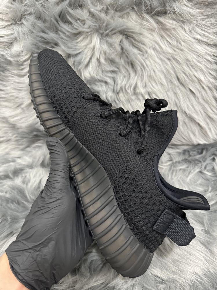 36-46 Yeezy 350 v2 Onyx