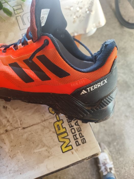 Мъжки зимни обувки Adidas