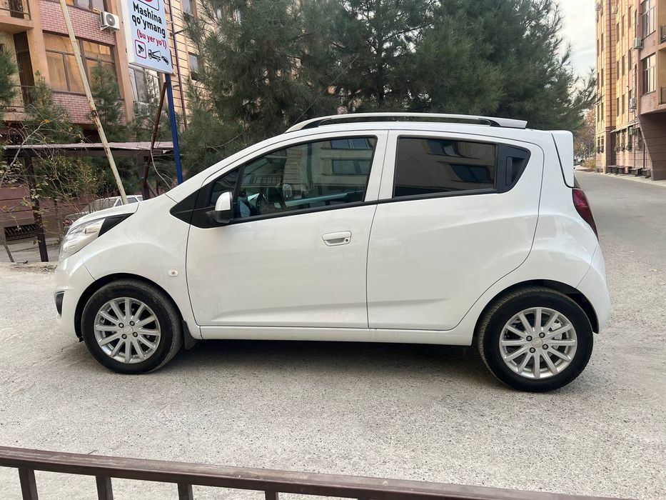 Spark sotiladi srochno