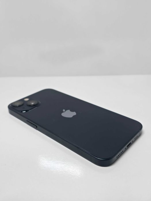 iPhone 13 128GB Midnight