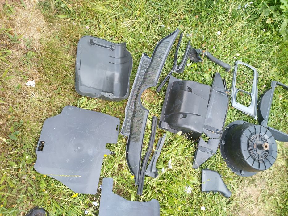 Части за Мерцедес 190