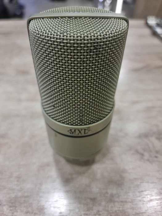 Студиен микрофон MXL 990