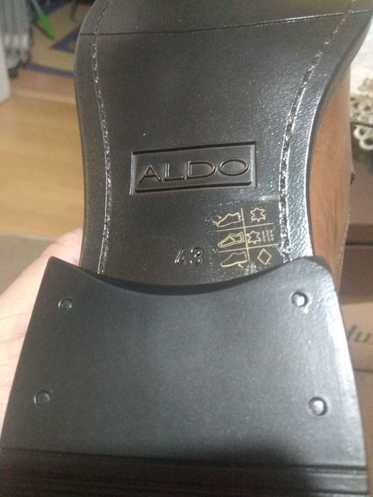 Vând pantofi piele de gala