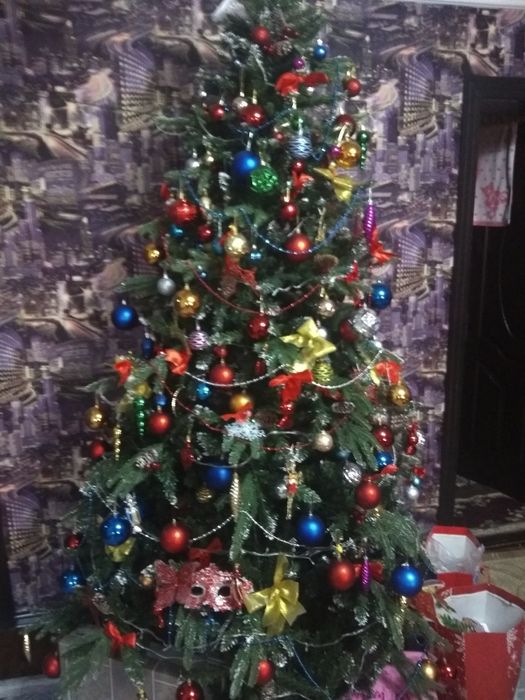 ARCHA sotiladi judayam chiroyli muhtasham