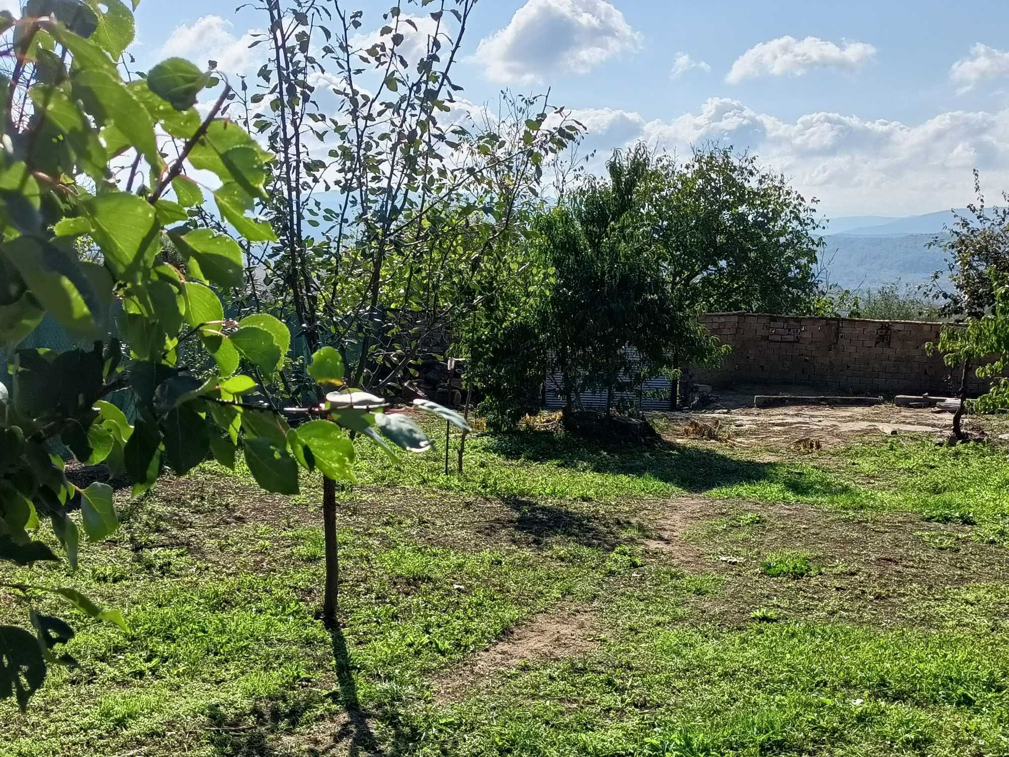 Продавам къща в село Черни Бряг община Антоново