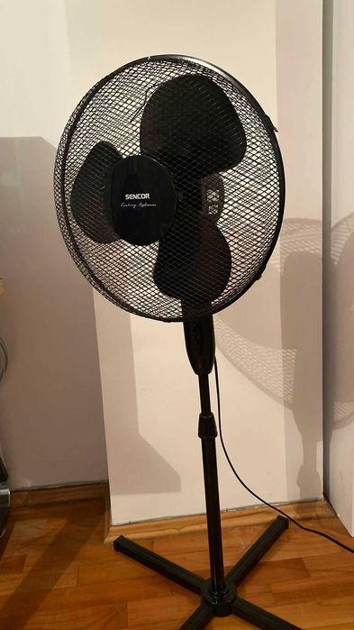 Вентилатор 3 степени Sencor на стойка