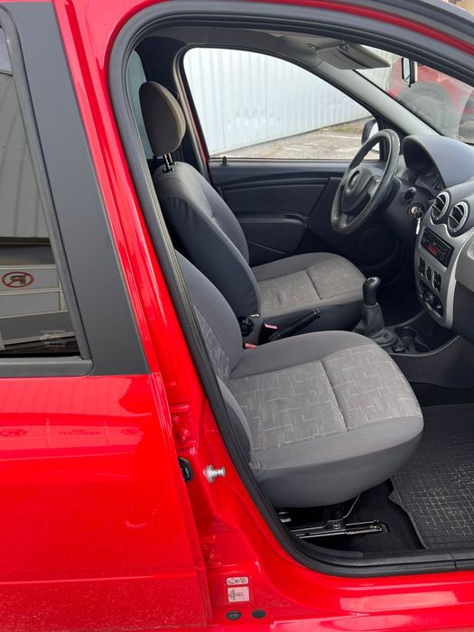 Vând Dacia Logan 2012un singur proprietar