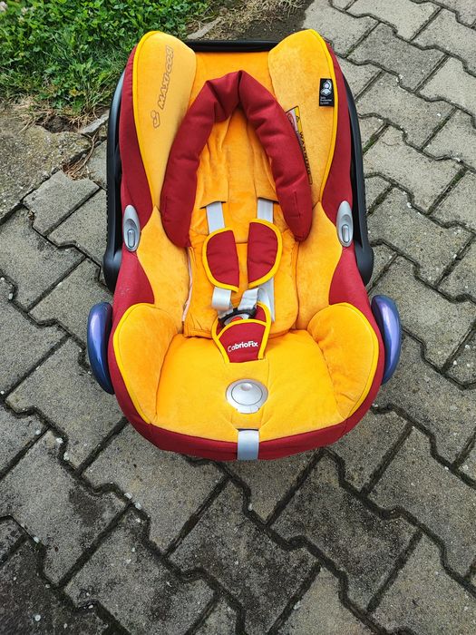 Scoica carucior maxi cosi cabriofix scaun masina nu britax cybex