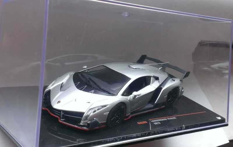 Macheta Lamborghini Veneno 2013 - IXO Premium 1/43