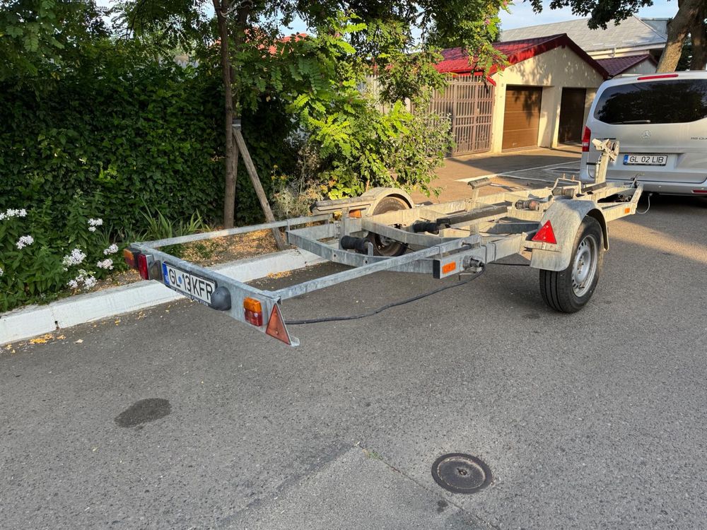 Vand peridoc barca DIMKA de 1350 kg cu sistem de franare