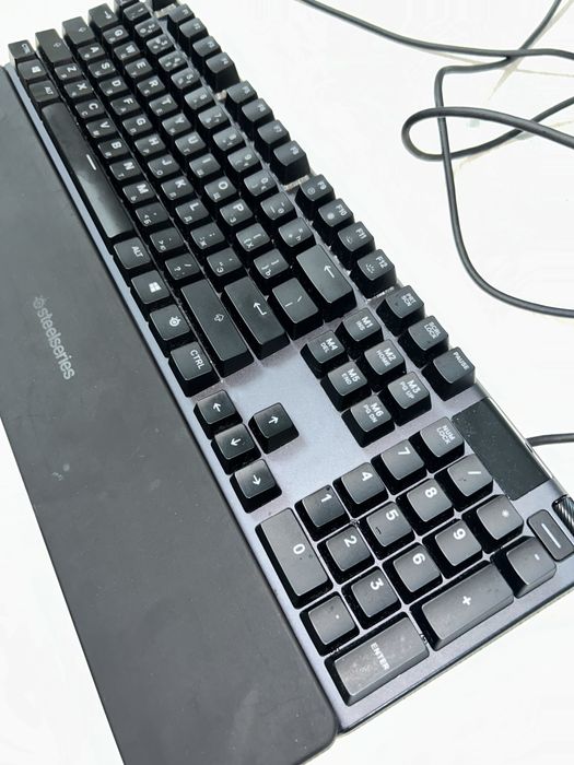 Игровая клавиатура Steelseries Apex 5 механическая