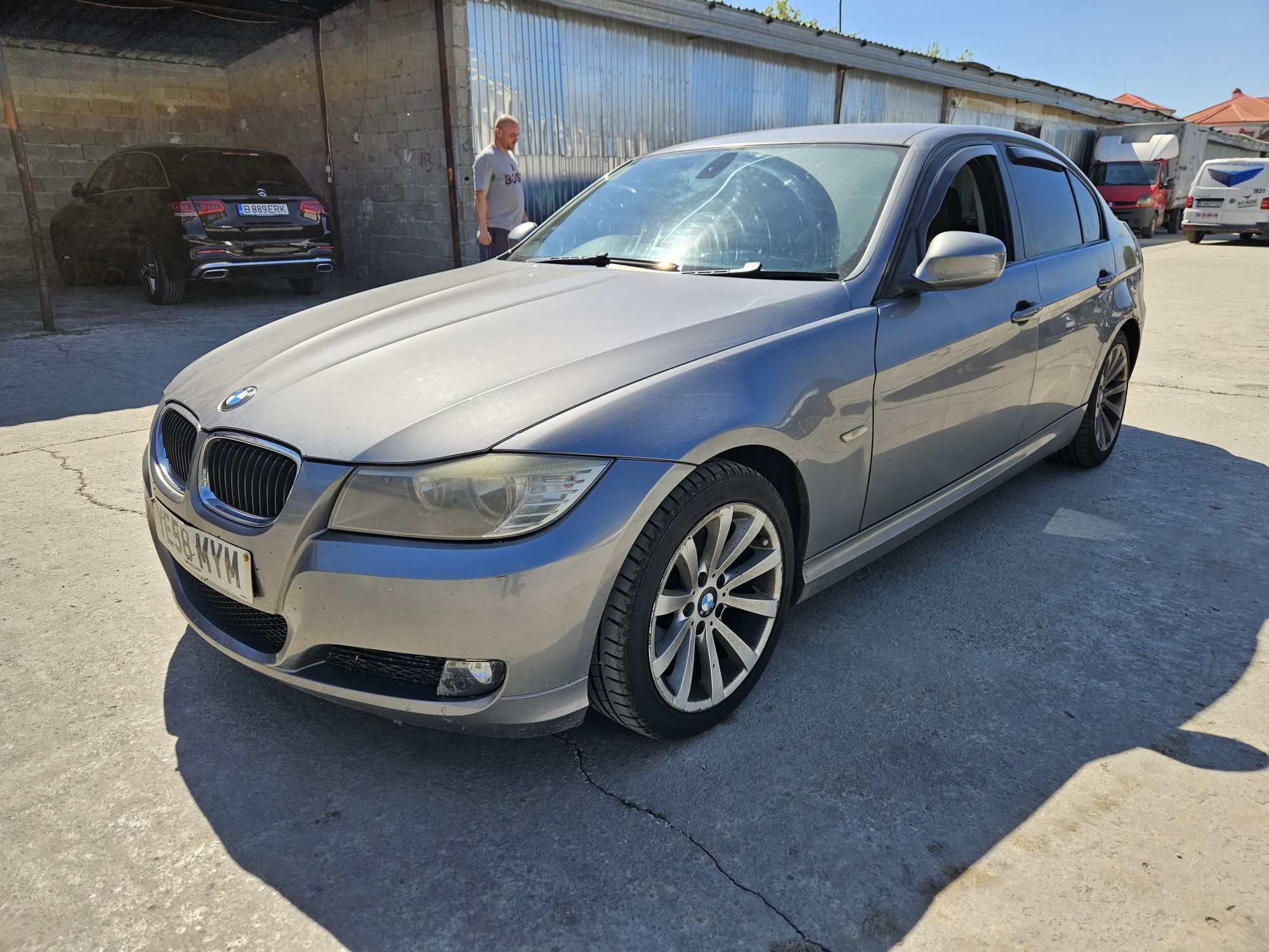 Piese auto BMW e90 320d lci stoc