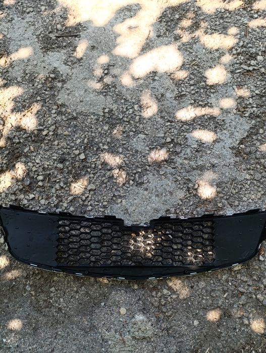 Chevrolet Cruze предна решетка