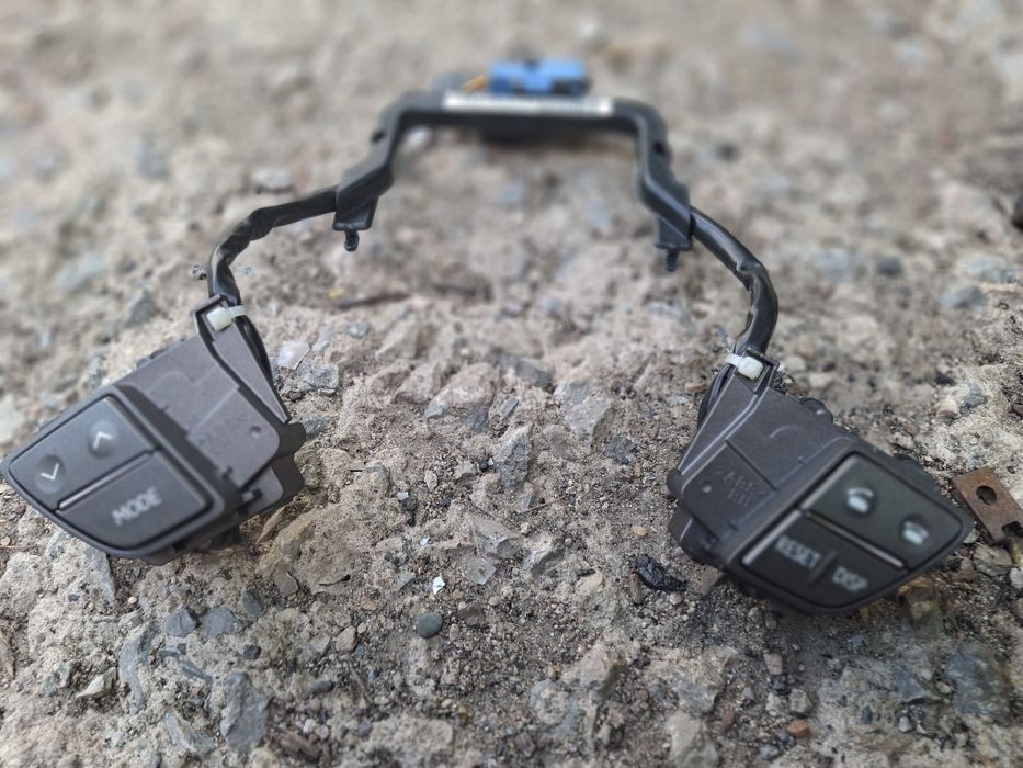 Кнопки на руль Toyota Lexus