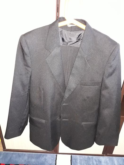 Vand costum băieți aprox.10-12 ani
