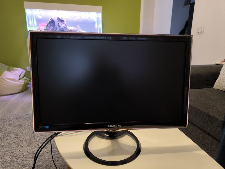 Vand monitor Samsung 24 inch full hd
