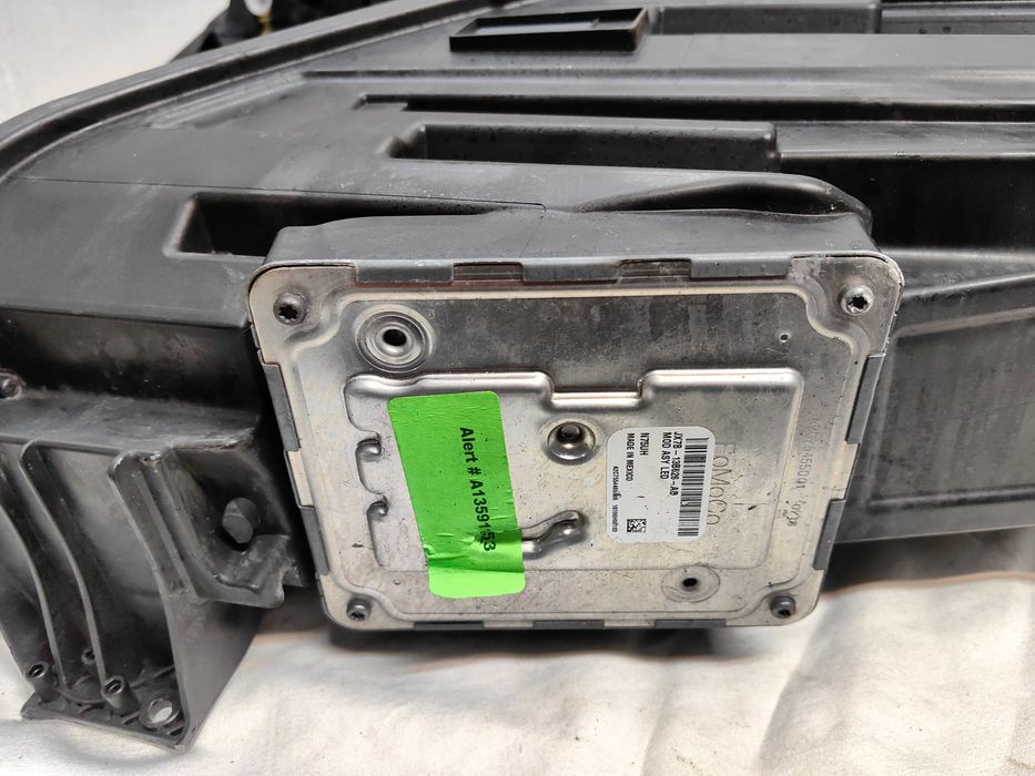 Оригинални  фарове   Форд Фокус  Ford Focus full Led