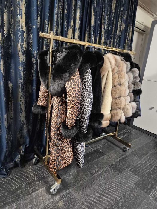 Vând haine de blană – modele elegante /  PRET SOC !!