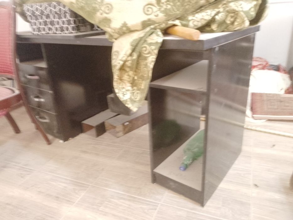 Компьютерный стол хам шкаф сатылады