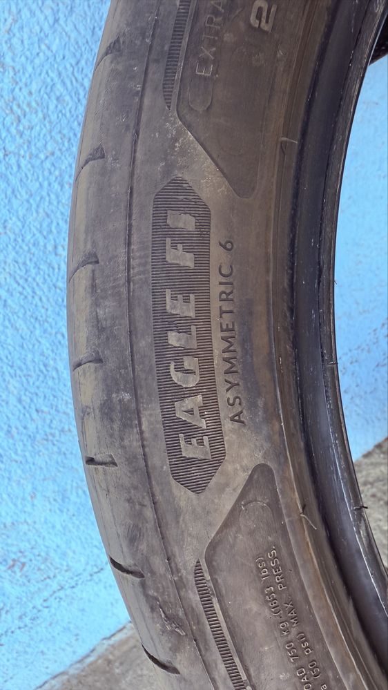 Автомобилни гуми Goodyea 245/40R19 Eagle F1
