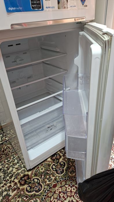 Холодилник сотилади: