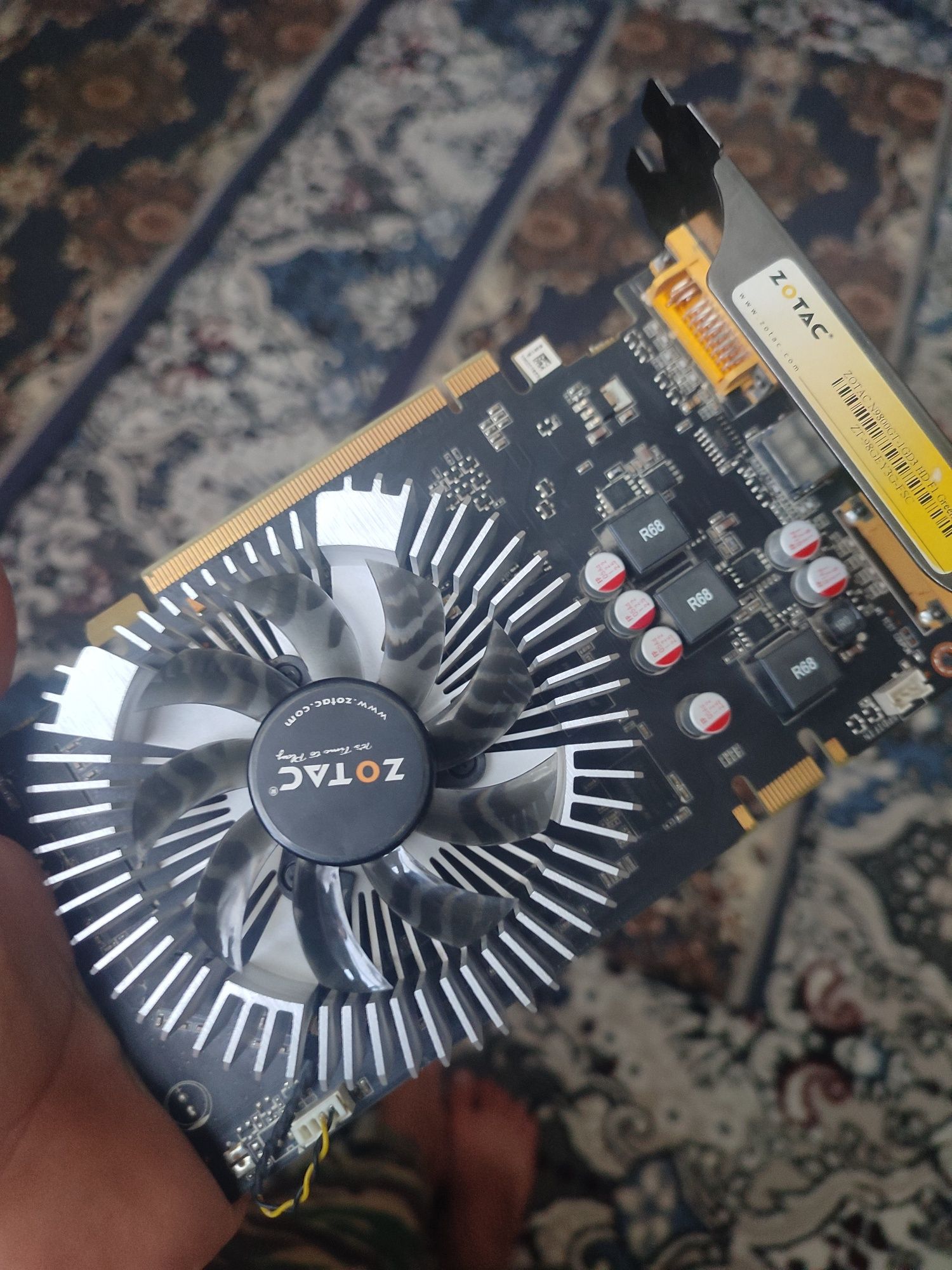 Gt 98000 ddr2 uchun yaxshi video karta  aybi yoq 1/128 bit