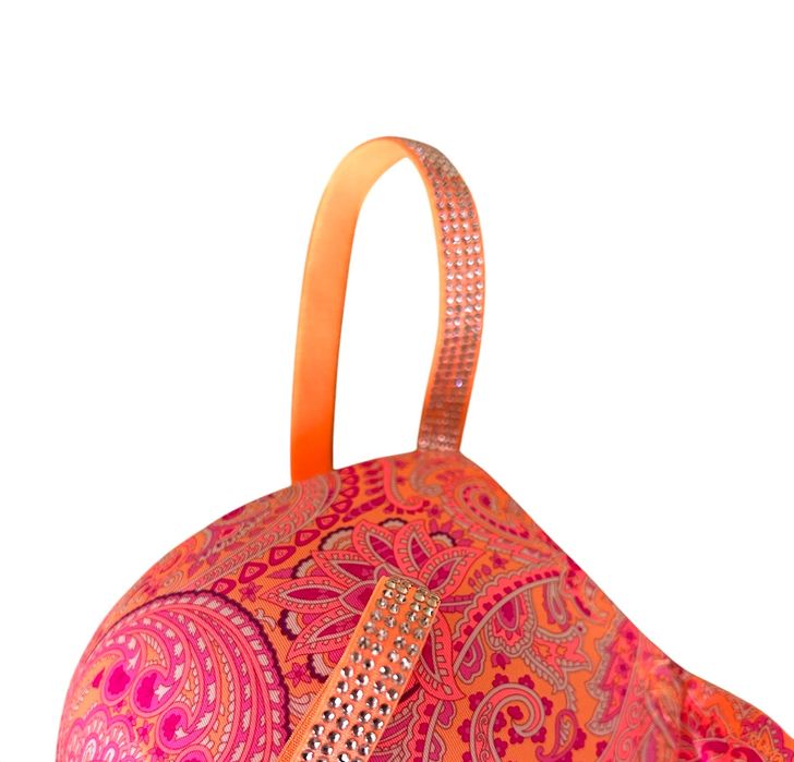 Луксозен комплект с камъни