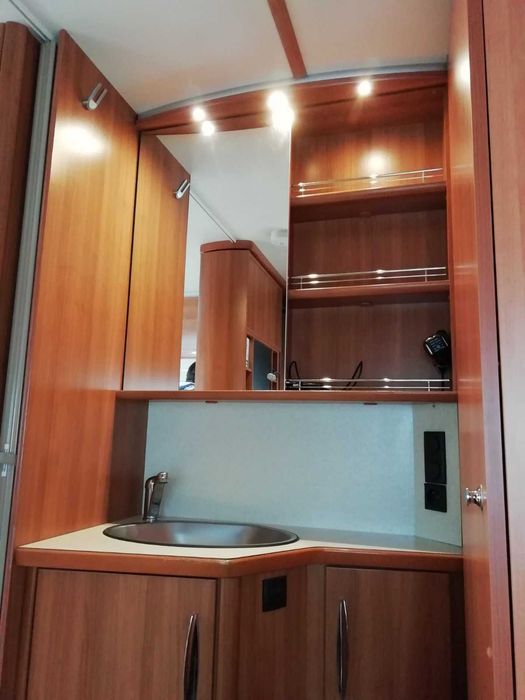 Каравана Фендт платин 470  2010год.