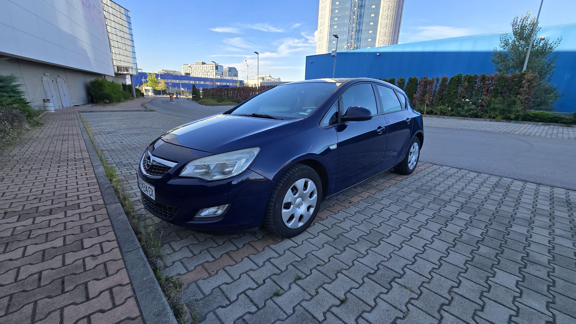 OPEL ASTRA J 1.4 Turbo 2011 година, (Пълна сервизна история)