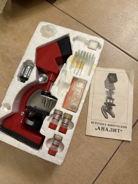 Продаётся микроскоп игрушка «Аналит»