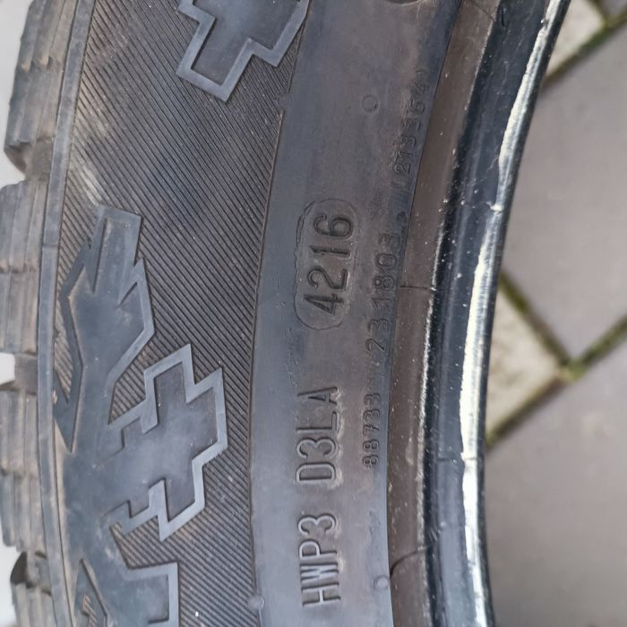 275 45 21 Continental Cross Contact Winter