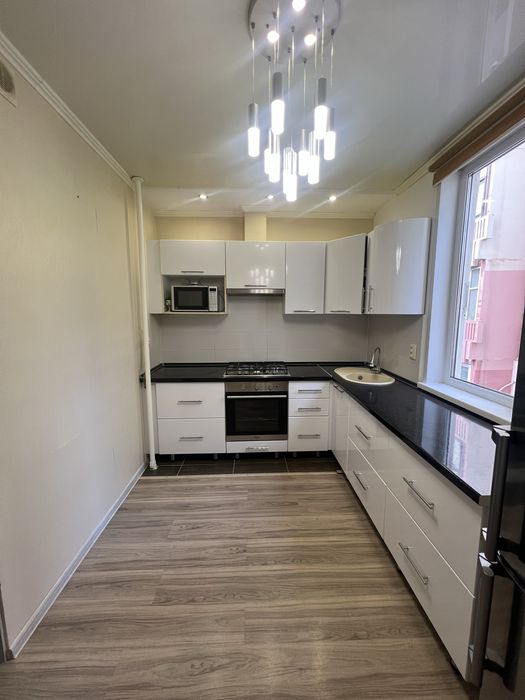 продам кухонный гарнитур