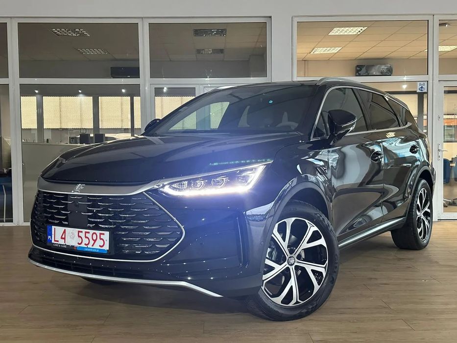 Byd Tang BYD TANG HIBRID PLUG-IN 2025. Este înmatriculată în UE.