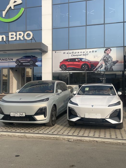 Deepal S09 Ultra AWD Gibrid Rasman Farg'onada