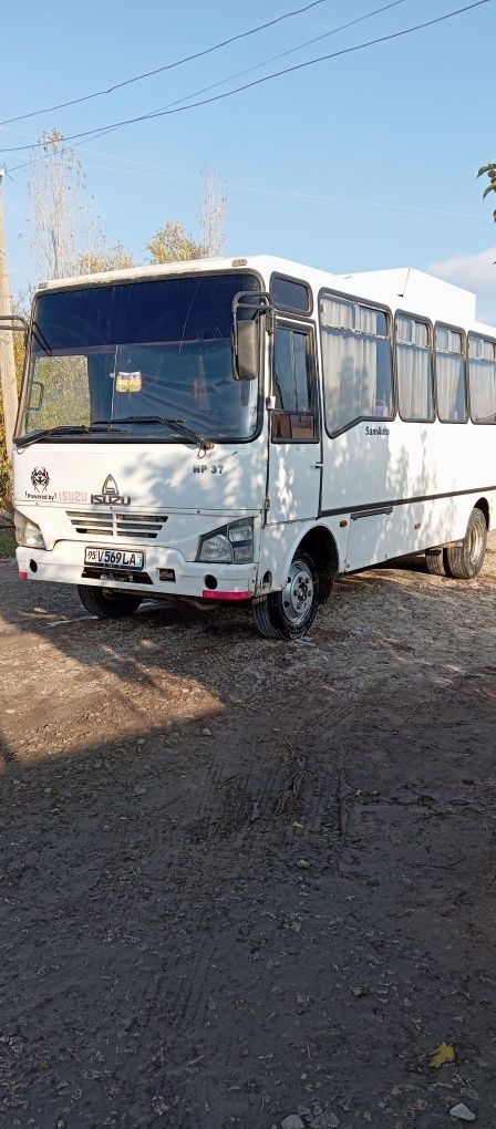 Автобус сотилади
