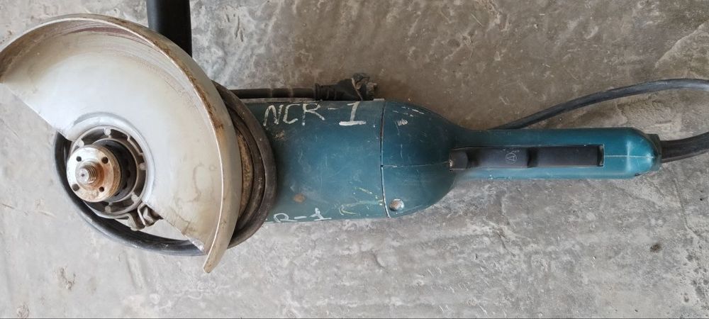 Большой болгарка 230