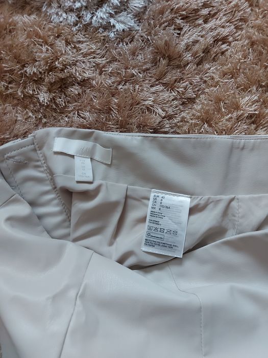 Fustă crem piele H&M 38