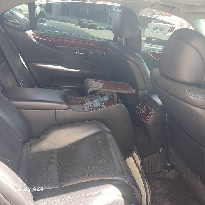 Lexus LS 600hL  HYBRID