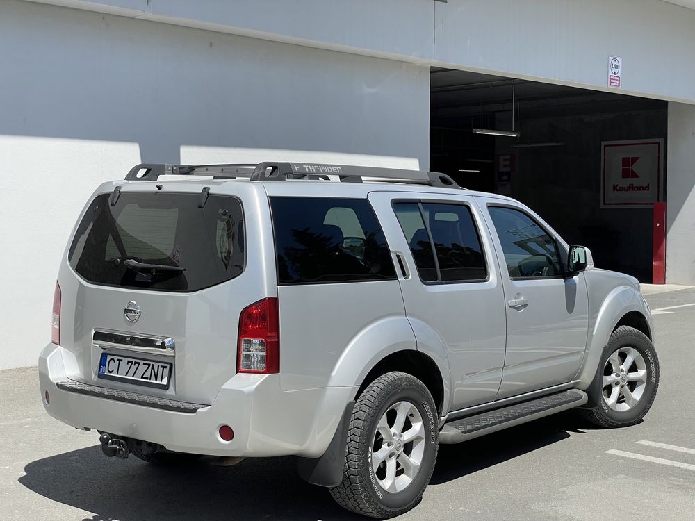 Nissan Pathfinder•2.5Dci•Automat•7 Locuri•Variante