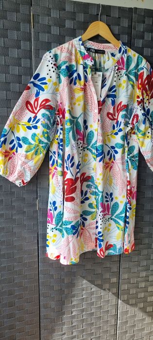 Rochita de vara cu motive florale masura XL Zara