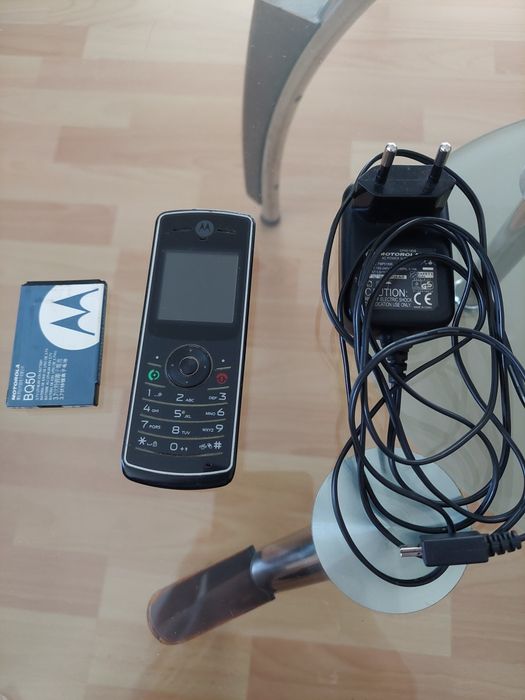 Талефон Motorola W180