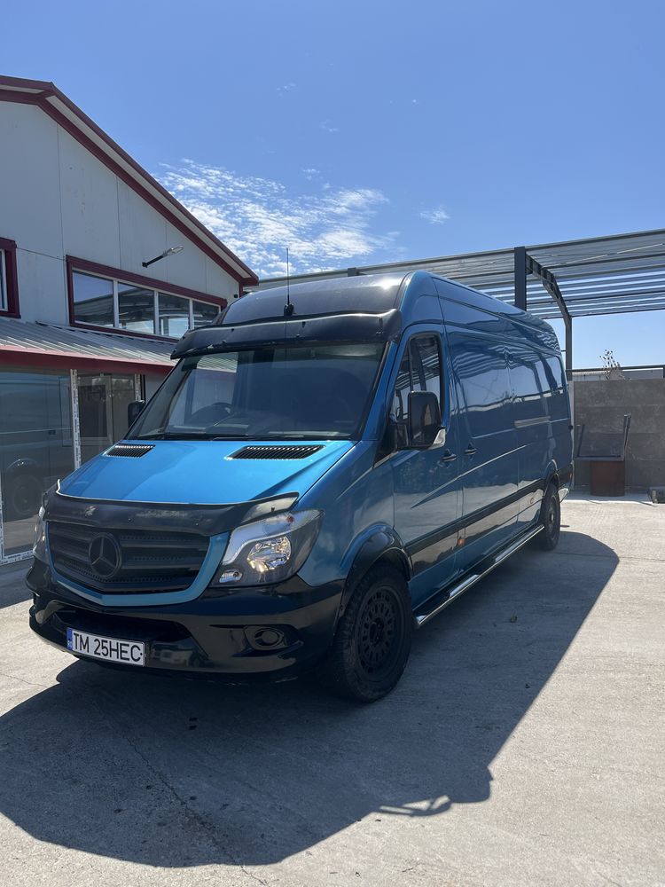 Vand sau schimb Mercedes Sprinter an 2010 înmatriculat volan dreapta