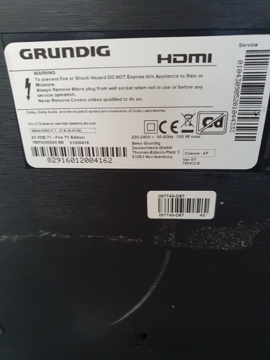 Телевизор  GRUNDIG смарт 43 инча