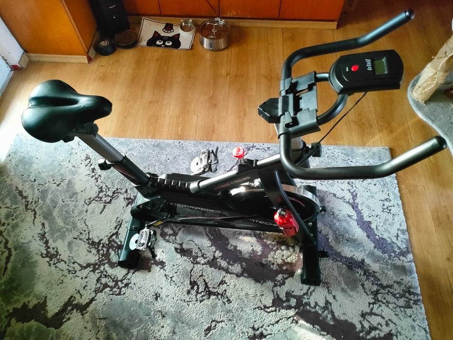 Велоергометър Спининг байк TECHFIT Champion за тегло до 120 кг