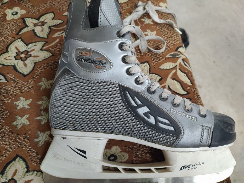 Продам коньки мужские