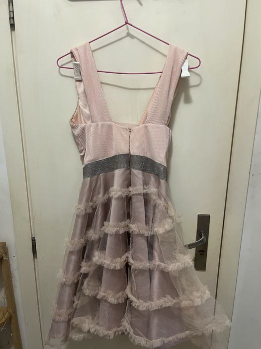 рокля Cocoon Boutique размер S