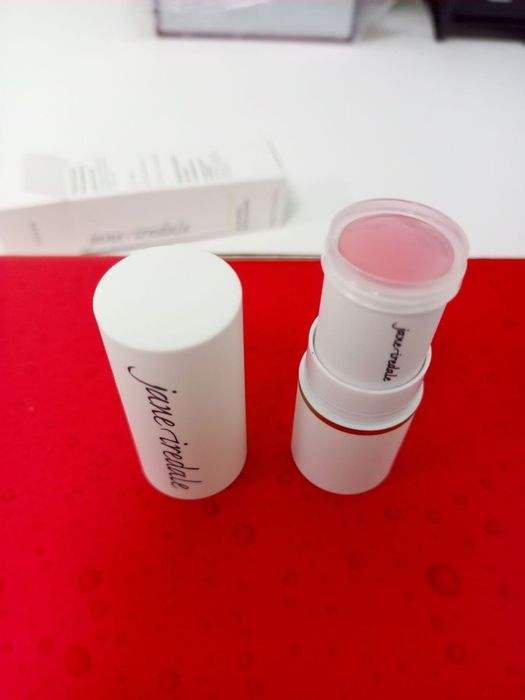 Jane Iredale Румяна в стике. Оттенок Frevor (Леденец) 

Равноме