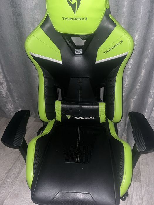 Продам Игровое Кресло THUNDERX3
