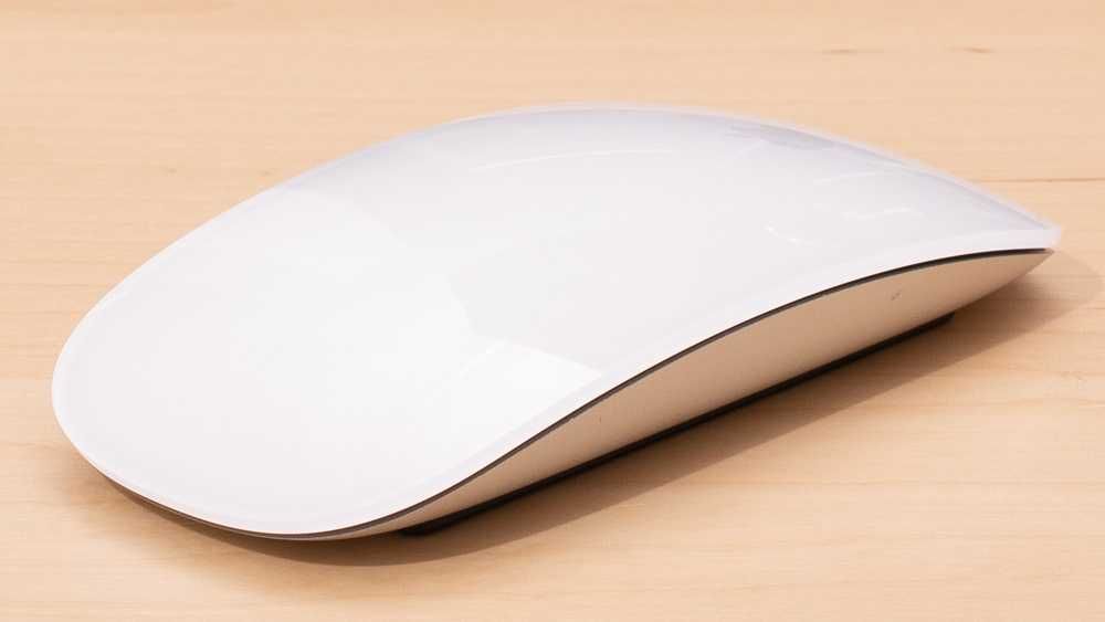 MacBook Pro Retina, 13-inch, Early 2015 + Magic Mouse 2